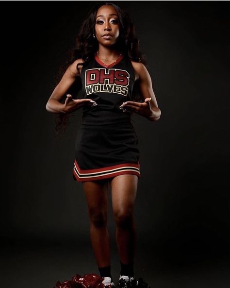 Senior Cheer Banners Picture Ideas, Cheer Poses Individual Photo Ideas Black, Cheer Senior Portraits, Cheer Banner Pictures, Cheerleader Poses For Pictures, Baddie Cheerleaders, Cheer Photoshoot Poses Individual, Black Cheer Uniforms, Senior Picture Ideas Cheerleading