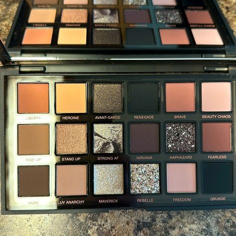 Huda Beauty Pretty Grunge eyeshadow palette Grunge Eyeshadow, Cool Tones, Huda Beauty, Skin Makeup, Eyeshadow Palette, Street Style, Skin, Makeup, Jewelry Watches