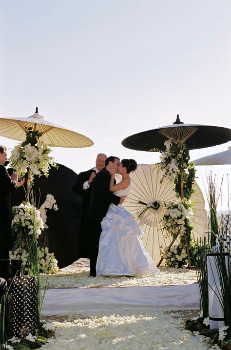 Umbrella Centerpiece, Mens Beach Wedding Attire, White Beach Wedding, Beach Wedding Men, Ceremony Styling, Wedding Umbrellas, Beach Wedding Groomsmen, Black Weddings, California Beach Wedding