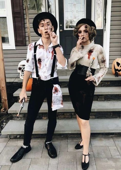 Bonnie And Clyde Halloween Costume, Zombie Clothes, Halloween Costumes Diy Couples, Zombie Halloween Costumes, Diy Couples Costumes, Diy Halloween Games, Couple Costumes, Couples Halloween Outfits, Cute Couple Halloween Costumes