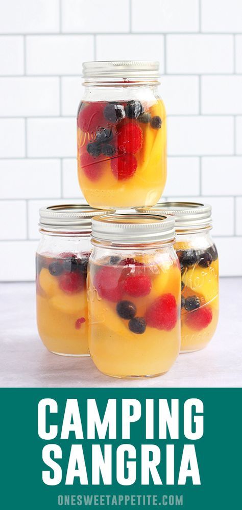 Camping Sangria, Camping Meal Planning, Camping Drinks, Gourmet Burger, Camping Snacks, Sangria Recipe, Easy Camping Meals, Campfire Food, Sangria Recipes