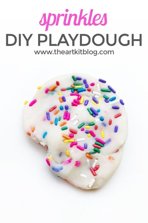 Homemade Playdough with Sprinkles. Do you love sprinkles? We certainly do! We love how cheery and fun they are, so when we were planning our next themed playdough activity, we knew we had to incorporate sprinkles. No doubt our homemade playdough recipe with sprinkles would make for the perfect birthday party activity or party favor but why wait for a party to enjoy sprinkles? We say celebrate today and what better way than with sprinkle playdough. So, without further ado, please read on to disco Zoo Room, Easy Homemade Playdough, Playdough Activity, Sprinkle Birthday, Sprinkles Birthday Party, Diy Playdough, Birthday Party Activity, Homemade Playdough Recipe, Playdough Activities