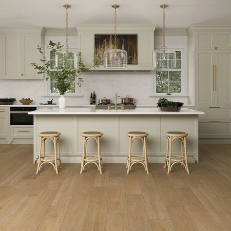 Best Luxury Vinyl Plank Flooring, Vinyl Plank Flooring Kitchen, Oak Floor Kitchen, Country Kitchen Flooring, Dance Street, Light Oak Floors, Modern Country Kitchens, Quick Projects, How To Waterproof Wood