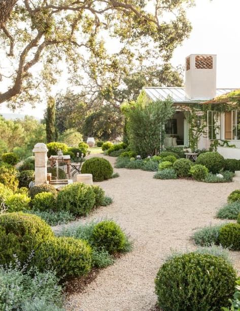 Beautiful garden inspiration with gravel and greens! #outdoorliving #gardeninspiration Mediterranean Landscape Design, Gravel Walkway, Mediterranean Garden Design, Patina Farm, Gravel Landscaping, Pathway Landscaping, Gravel Patio, Mediterranean Landscaping, Dry Garden