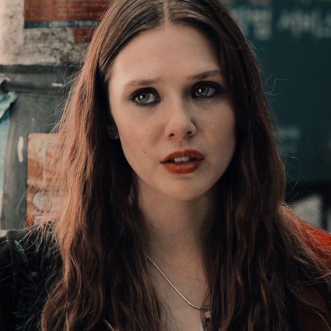 Wanda Maximoff Icons, Scarlet Witch Costume, Wanda Maximoff Icon, Female Icons, Witch Costumes, Film Icon, Elizabeth Olsen Scarlet Witch, Marvel Icons, Scarlett Witch