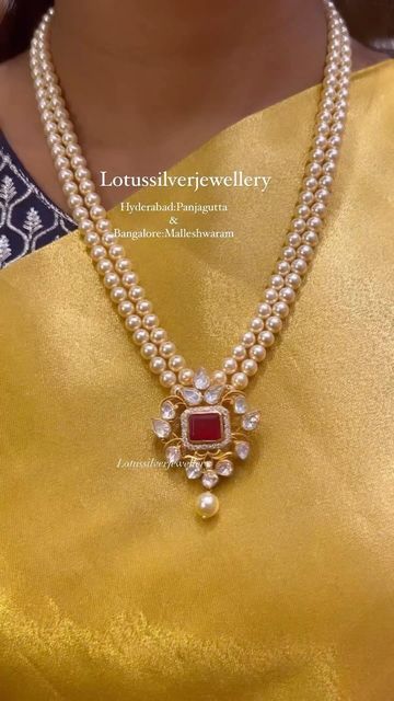 Chain And Locket Gold, Gold Pearl Jewelry Necklace Antique, Mutyala Chain Designs, Perals Haram Gold, Pearl Indian Jewellery, Pearl Necklace With Pendant, Beads Gold Jewellery Indian, Pearl Necklace Designs Indian, Pearl Sets Jewellery Indian Gold