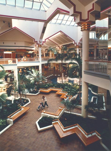 Starcourt Mall, 1980s Interior, Shopping Mall Interior, 80s Interior Design, Abandoned Malls, Dead Malls, Vintage Mall, 80s Interior, Retro Interior Design