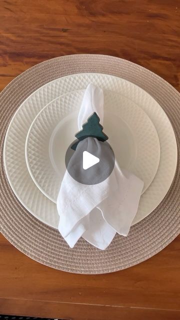 Christmas Decoration Ceramic, Air Dry Clay Napkin Rings, Ceramic Christmas Candle, Christmas Ceramics Wreath, Ceramic Serviette Rings, Ceramic Candle Christm, Christmas Napkin Rings, Wheel Thrown Ceramics, Pottery Videos