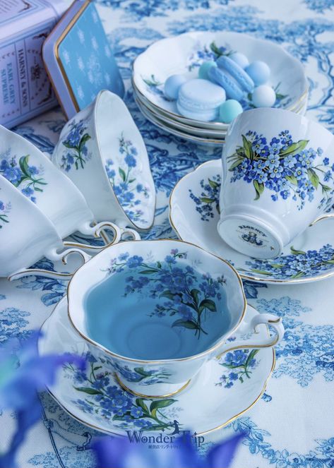 Blue Tea Cup, Pretty Tea Cups, Kind Of Blue, Light Blue Aesthetic, Blue Tea, Marble Ceramics, Glass Tea Cups, China Tea Sets, Tea Party Garden