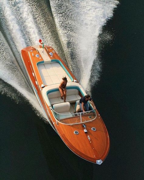 Wooden Speed Boats, Mahogany Boat, Riva Boat, Chris Craft Boats, Classic Wooden Boats, Chris Craft, Vintage Boats, Cool Boats, Wood Boats