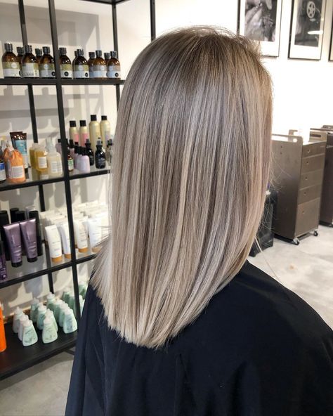 Cool Dark Blonde Highlights, Blonde Ash Hair Highlights, Ash Blonde Hair With Highlights Balayage, Dark Blonde Medium Hair, All Over Ash Blonde Hair Color, Babylights Ash Blonde, Natural Medium Blonde Hair, Ashy Blonde Hair Short, All Over Blonde Highlights On Brown Hair