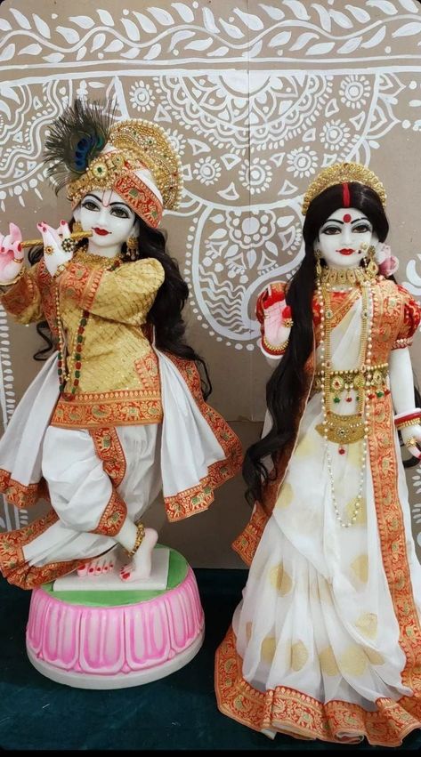 Krishna Decoration, Radha Krishna Dress, God Dress, Deity Clothes, Krishna Birthday, Krishna Dress, Iskcon Krishna, Krishna Avatar, Janmashtami Decoration