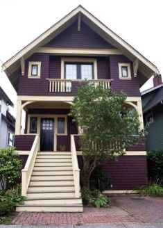 Purple Bungalow Exterior, Exterior House Colors Purple, Purple Brick House, Aubergine House Exterior, Unique House Colors, Purple Houses Exterior, Purple Home Exterior, Colors For Houses Exterior Paint, Plum House Exterior