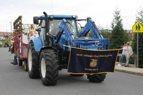 Ffa Float Ideas, Ffa Dance Themes, Ffa Christmas Float, Ffa Parade Float Ideas, Ffa Spirit Week Ideas, Ffa Float Ideas For Parade, Ffa Homecoming Float, Ffa Banquet Decorations, Ffa Officer Retreat