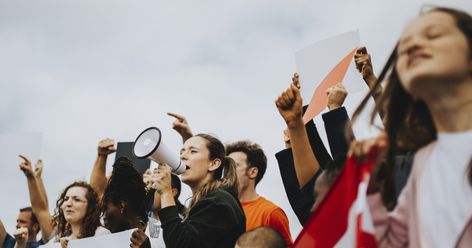 Social justice education requirements cost college students $10B per year - Washington Examiner Human Rights Activists, The Better Man Project, Animal Rights Activist, Protest Signs, Racial Justice, Freedom Of Speech, Student Loans, Free Speech, Technology News