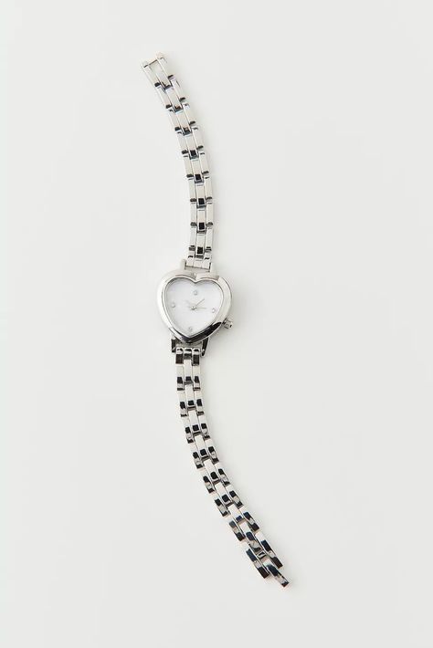 Heart Linked Watch | Urban Outfitters Silver Heart Watch, Urban Outfitters Gifts, Heart Shaped Watch, Heart Watch, Men's Shoes Accessories, Dream Outfits, 17th Birthday, Jewelry Essentials, Watch Chain