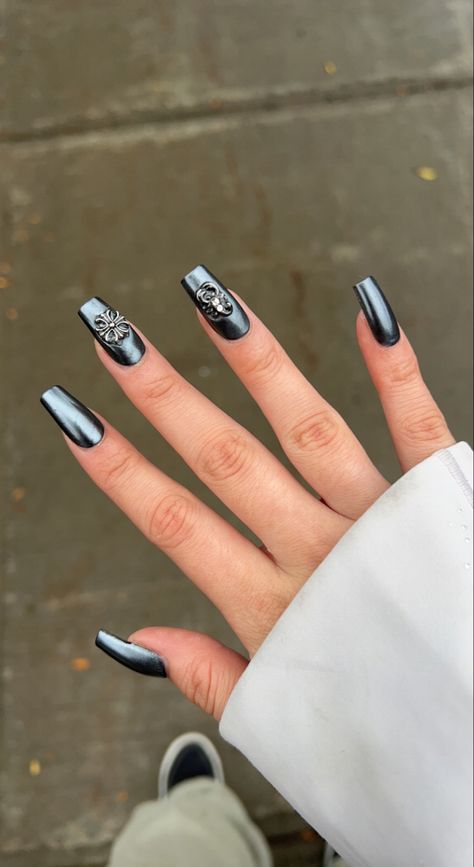 Dark Nails With Gems, 2023 Nail Trends Black, Gunmetal Chrome Nails, Scorpio Season Nails, October Nails 2023, Astro Nails, Grunge Aesthetic Nails, Gel X Manicure, Nails Chrome Hearts