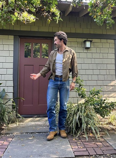 Summer Cowboy Outfit, Albert Muzquiz, Cowboy Boots Outfit Fall, Americana Fashion Men, Western Inspired Outfits, Summer Cowboy, Cowboy Outfit, Fall Boots Outfit, Music Festival Outfits