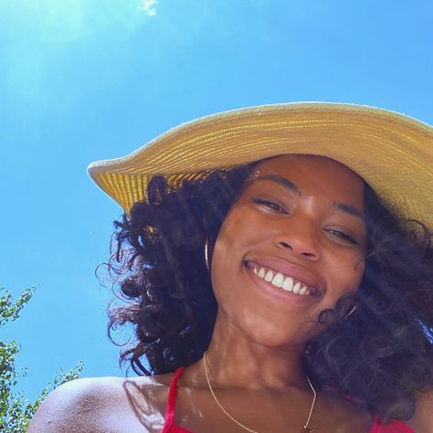 Blocking sun and the haters. #curlyhair #sunhat #hairstyle Sunhat Hairstyle, Sun Hats, Floppy Hat, Curly Hair Styles, Hairstyles, Sun, Hair Styles, Hats, Quick Saves