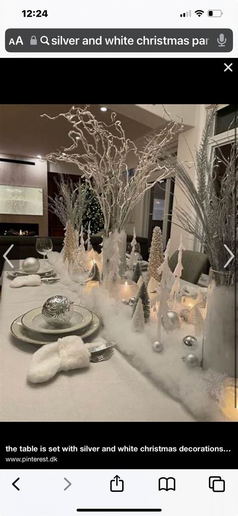 Winter Wonderland Table Setting, Christmas Party Theme, Christmas Party Themes, Snow Christmas, Christmas Table, Table Setting, Winter Wonderland, Christmas Ideas, Christmas Party