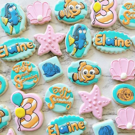 Nemo Cookies, Finding Nemo Cookies, Starfish Cookies, Seashell Cookies, Balloon Cookies, Fish Cookies, Mermaid Cookies, Nemo Birthday, Disney Cookies