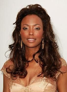 Red Haired Actresses, Attractive Hairstyles, Aisha Tyler, Gorgeous Hairstyles, Influential Women, Black Hairstyles, Hairstyles For Black Women, Long Wavy Hair, Hairstyles Ideas