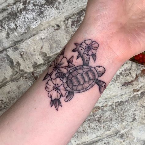 Sea Turtle Tattoos, Tattoo Giveaway, Small Turtle Tattoo, Tortoise Tattoo, Turtle Tattoos, Cute Sea Turtle, Sea Turtle Tattoo, Turtle Tattoo Designs, Small Turtle