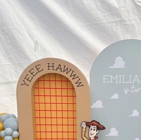 CG Events on Instagram: "Catching up with my post. Here’s our first event from Saturday. Toy Story is honestly one of my all time favorite themes! Please keep the bookings coming 🤍 Cutouts @bees_partydecor Design & rentals @cgeventts #toystory #toystoryparty #toystorytheme #woody #woodyparty #woodytheme #woodythemeparty #disney #disneyparty #larentals #kidsparty #kidspartytheme" Toy Story Arch Backdrop, Woodys Round Up Birthday, Woodys Roundup Party, Toy Story Backdrop Ideas, Toy Story Backdrop, Toy Story Bedding, Woody Party, Babies Bedroom, Woody Birthday