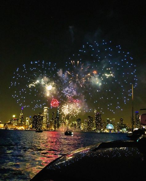 A beautiful Chicago night is best when there are fireworks…. Thank you to the Bisciotti family for sharing this magical photo! . . . #gordyslife  #lakelife #lakegeneva #summer #boats #gordygear #redwhiteblue #summervibes #weekend #onlyacobalt #nofilter #laborday #america Chicago Summer Aesthetic, Chicago Fireworks, Chicago Night, Dream Proposal, Chicago Aesthetic, Chicago Summer, Chicago At Night, Summer Boats, Chi Town