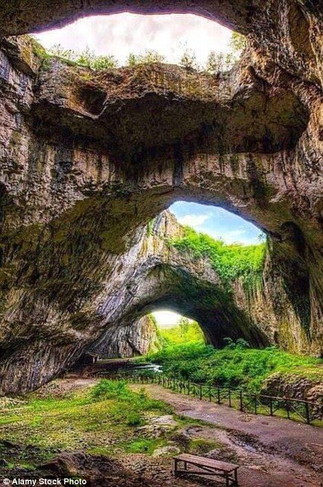 Underground Caves, Earth Pictures, Destination Voyage, Alam Yang Indah, Amazing Nature, Natural Wonders, Supercars, Serbia, Nature Photos