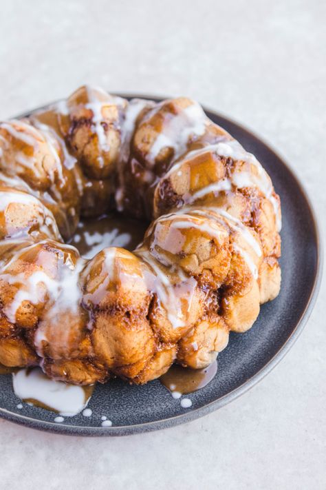 Whole Wheat Vegan Monkey Bread (Refined Sugar Free!) - From My Bowl Vegan Monkey Bread, Vegan Supper, Food Studies, Cinnamon Monkey Bread, Thanksgiving 2020, Vegan Cakes, Vegan Holidays, Vegan Sugar, Vegan Living