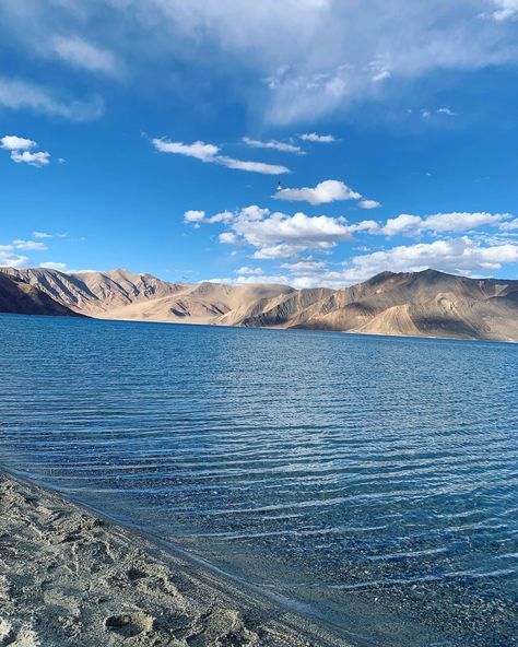 leh ladakh Leh Ladakh Aesthetic, Leh Ladakh Photography Wallpaper, Leh Ladakh Photography Poses, Leh Ladakh Photography, Ladakh Aesthetic, Pangong Lake, Ocean Tapestry, 2024 Wallpaper, Mountain Aesthetic