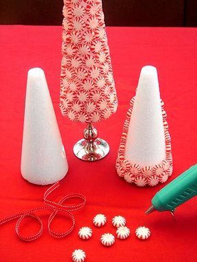 Peppermint Tree, Do It Yourself Decoration, Peppermint Christmas, Christmas Tablescape, Navidad Diy, Diy Holiday Decor, Noel Christmas, Holiday Diy, Xmas Crafts