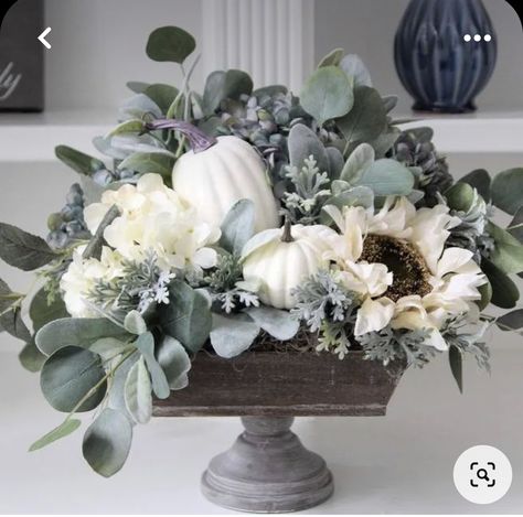 Floral Arrangement Ideas, Fall Floral Centerpieces, Fall Floral Arrangement, Fall Floral Arrangements, Arrangement Ideas, Fall Arrangements, Fall Thanksgiving Decor, Fall Deco, Autumn Decorating