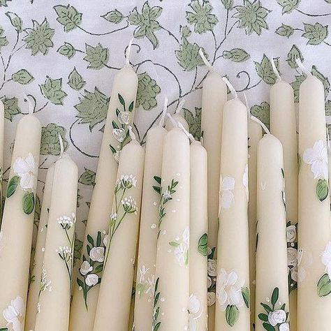 Hand Painted Wedding Candles, Hand Painted Taper Candles Wedding, Painted Taper Candles Wedding, Floral Painted Candles, Painted Wedding Candles, Easter Candle Painting, Hand Painted Taper Candles, Diy Candle Painting, How To Paint Candles