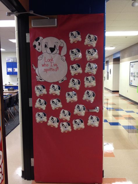 101 Dalmatians  door decoration - Look who I've Spotted and then the kids' names on the little dalmatians Dalmatian Classroom Decor, 101 Dalmatians Decorations, Dog Classroom, Teacher Appreciation Door Decorations, Classroom Door Decorations, Preschool Door, Puppy Pals, Disney Themed Classroom, Polka Dot Classroom