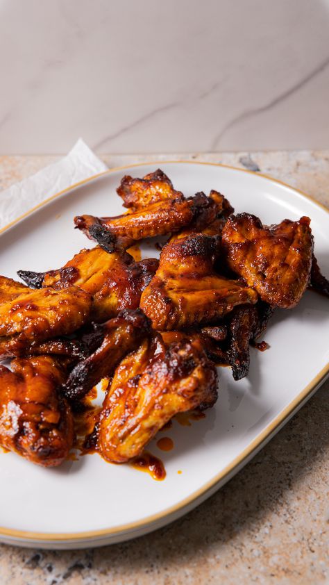 Hot Honey Sweet Chili BBQ Wings Baked Buffalo Wings, Barbecue Sauce Chicken, Baked Wings, Bbq Wings, Game Day Snacks, Sweet Chili Sauce, Sweet Chili, Chicken Seasoning, Baked Chicken