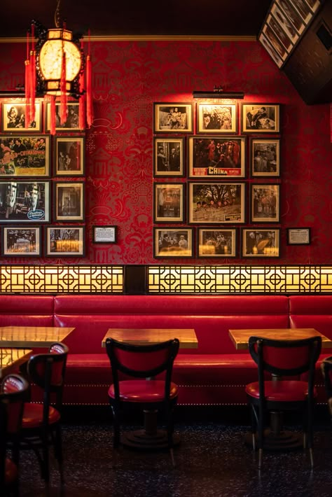 Formosa Cafe’s Grand Hollywood History Comes Back to Life - Eater LA Chinese Cafe Design, Chinese Restaurant Interior, Chinese Restaurant Design, Chinese Bar, Chinese Cafe, Cafe Dress, Chinese Style Interior, Laser Cut Aluminum, Restaurant Themes