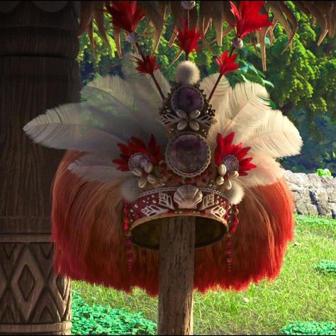 Moana's chief headdress | Moana Wikia ... Moana Crown Diy, Moana Props Diy, Moana Villagers Costumes, Hawaiian Headdress, Moana Headpiece, Moana Jr Costumes, Moana Props, Moana Crown, Moana Makeup