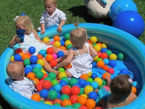 Lila Party, Toddler Party Games, Party Activities Kids, Toddler Parties, Birthday Activities, Birthday Party Activities, Baby 1st Birthday, Ball Pit, Baby Birthday Party