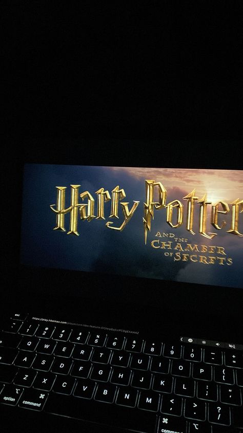 #harrypotter #hp #movienight Harry Potter Movie Night Aesthetic, Movie Night Aesthetic Friends, Night Aesthetic Snap, Movie Night Pictures, Violet Wallpapers, Cinema Story, Movie Night Aesthetic, Movie Night Photography, Netflix And Chill Tumblr