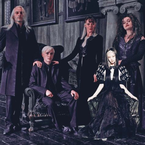 POV: When Jennie married Draco & became a part of Malfoy family Draco Malfoy Mother, The Malfoy Family, Narcissa Black, Narcissa Malfoy, Easy Dragon Drawings, Slytherin Harry, Malfoy Family, Dragon Drawings, Slytherin Boys