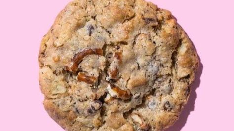 Compost Cookies Recipe, Compost Tea Recipe, Milk Bar Recipes, Compost Cookies, Compost Bin Diy, Kitchen Sink Cookies, Christina Tosi, Bar Diy, Crafts Decor