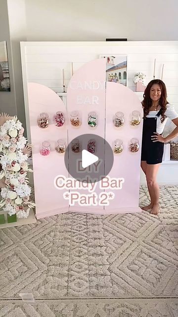 Diy Wall Party Decor, Treat Wall Backdrop, Diy Poster Stand Display, Diy Candy Bar Stand, Treat Wall Diy, Favor Wall Display, Diy Candy Wall Dispenser, Candy Display Ideas Party, Diy Treat Wall