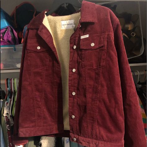 Brand New Never Worn!! Xl But Fits A L And Even A Medium For A Loose Fit Red Corduroy Outfit, Basic Jackets For Women, Vintage Fall Clothes, Red Corduroy Jacket Outfit, Courdory Jacket Outfits, Jacket Over Sweater, Rory Gilmore Jacket, Cute Outfit Aesthetics, Red Fall Outfits