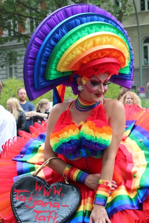 Berlin’s Biggest Gay Weekend – CSD Pride 2015 Pride Costume Ideas, Pride Costume, Seattle Pride, Pride Weekend, Rainbow Accessories, Expression Of Love, Gay Pride Parade, Love In The Air, Gay Pride Shirts