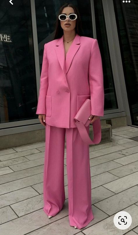 Bright Suits Women, Grad Outfits, Maximalist Fashion, Summer Office Outfits, Corset Outfit, Monochromatic Outfit, Uni Outfits, Woman Suit Fashion, Blazer Outfits