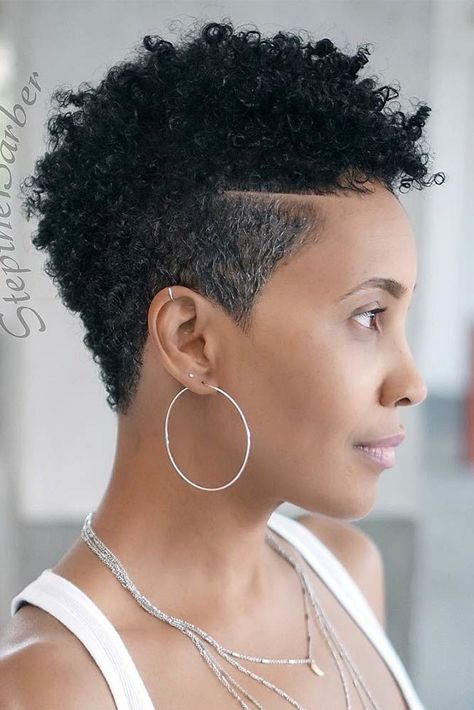 Unexpected Hair Trends: Taper Haircut For Women ★ Fade Haircut Women, Black Haircut Styles, Short Natural Haircuts, Tapered Sides, Tapered Natural Hair, Natural Hair Cuts, Natural Hair Short Cuts, Short Haircut Styles, Tapered Haircut