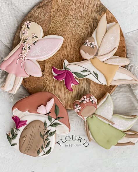 Bethany Vasconcellos (@flourdbybethany) • Instagram photos and videos Enchanted Cookies Decorated, Garden Fairy Cookies, Woodland Fairy Cookies, Fairy First Birthday Cookies, Fairy Cookies Decorated, Fairy Garden Cookies, Fairy Sugar Cookies, Fairy Cookies, Fairy Theme Birthday Party