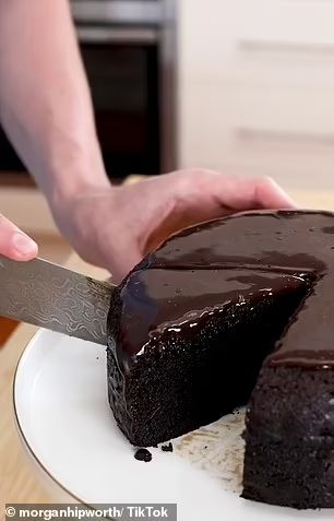 Top baker spills his secret recipe for the PERFECT chocolate mudcake | Daily Mail Online Bakers Semi Sweet Chocolate Recipes, Most Moist Chocolate Cake, The Most Amazing Chocolate Cake Recipe, Chocolate Cakes Recipes, How To Make Chocolate Cake, Chocolate Moist Cake Recipe, Cake Ingredients List, Groot Koeke, Cake Recipes Chocolate